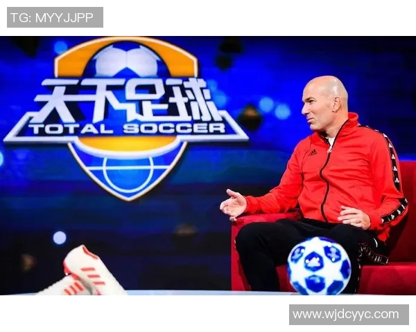 球星亲自示范 足球技巧教学从基础到进阶全方位解析